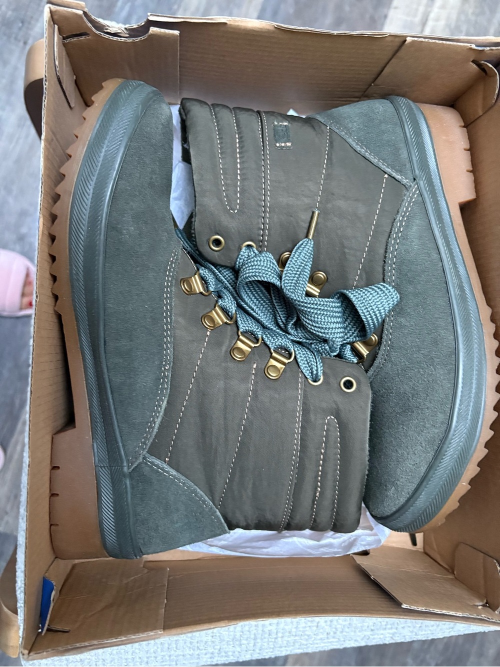 Women’s Olive Green Lace-Up Casual Boots